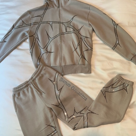 THORN RHINESTONE SWEATPANTS & ZIP HOODIE BONE SET - Picture 1 of 9